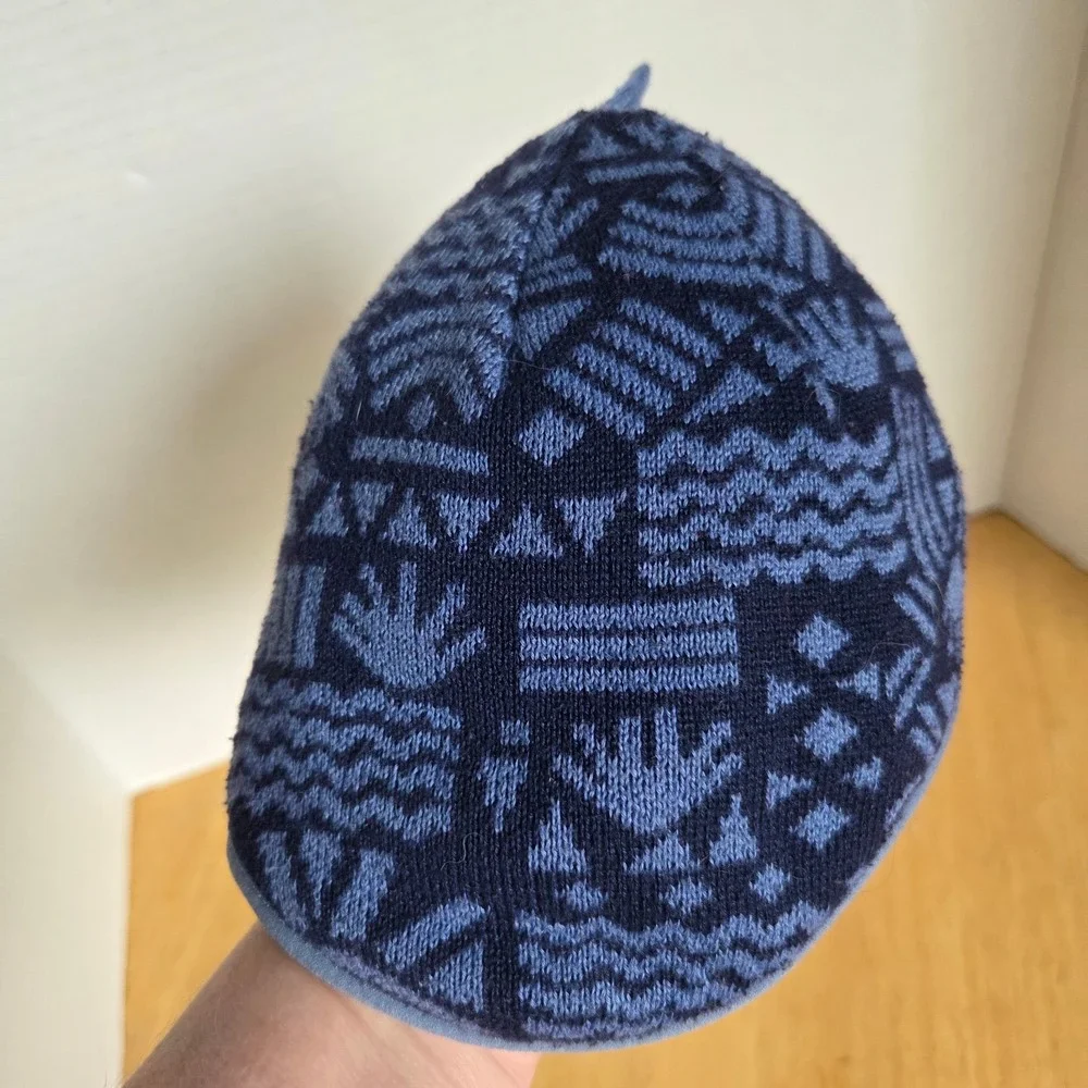 Patagonia Baby Infant Reversible Winter Beanie Hat Blue Geometric 12-24 months